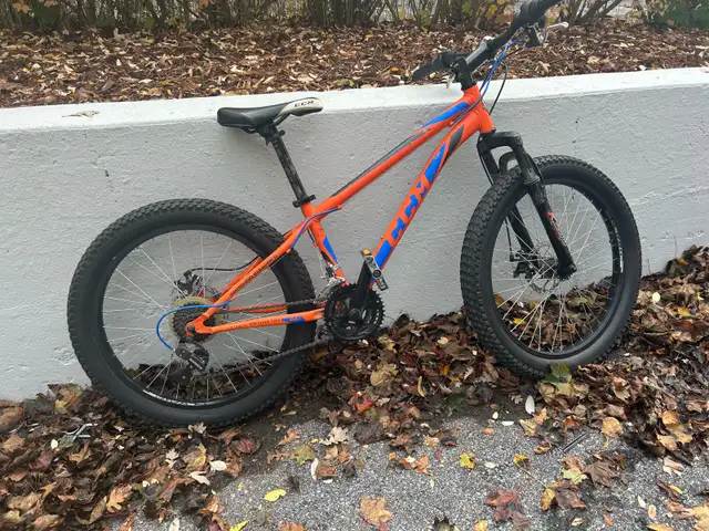 Mountain Bike - CCM Trailhead Hardtail in Kids in Kingston - Image 2