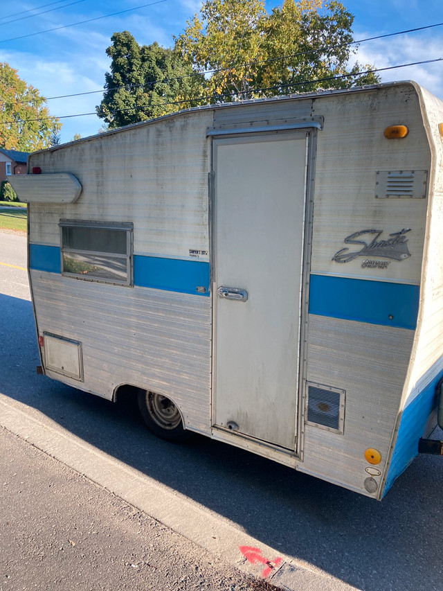 Business private collection of vintage retro camper trailers  in Other Business & Industrial in Barrie - Image 4