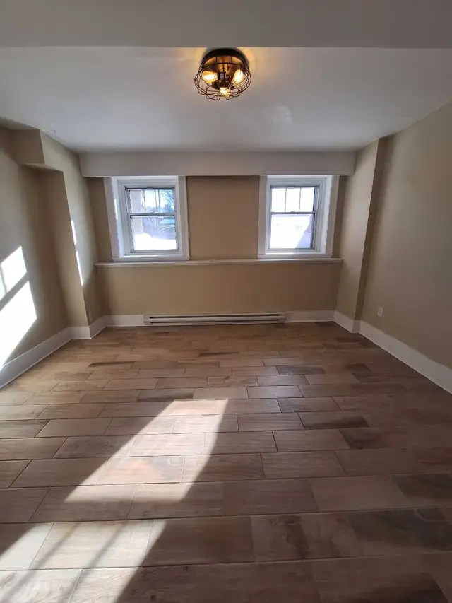 Downtown/Westmount 4.5