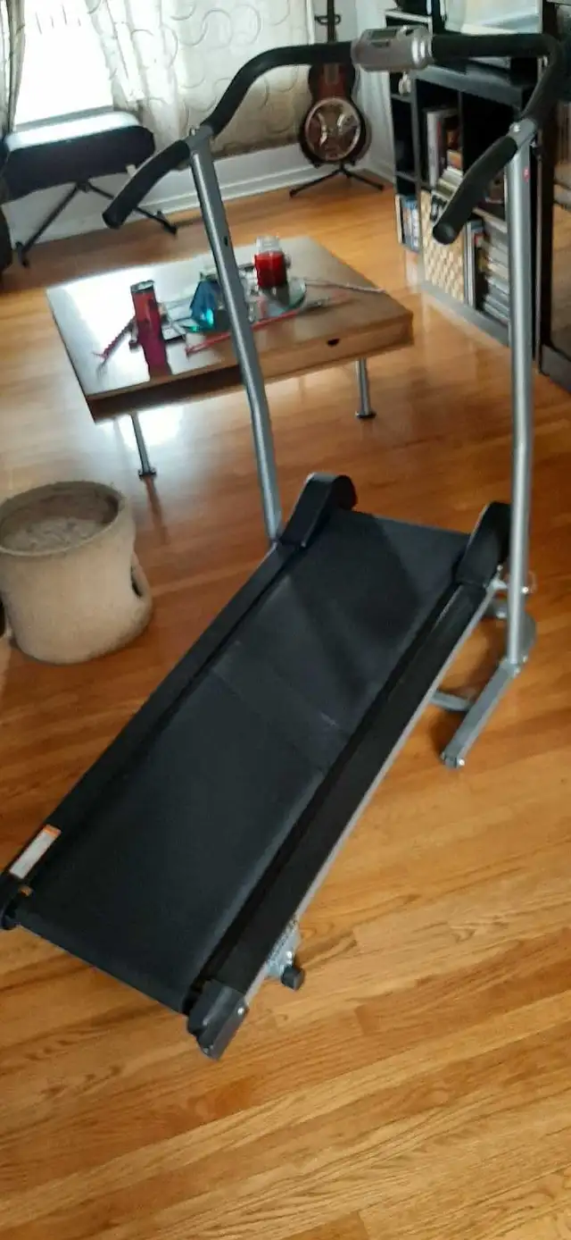 Treadmill in Exercise Equipment in Ottawa - Image 3
