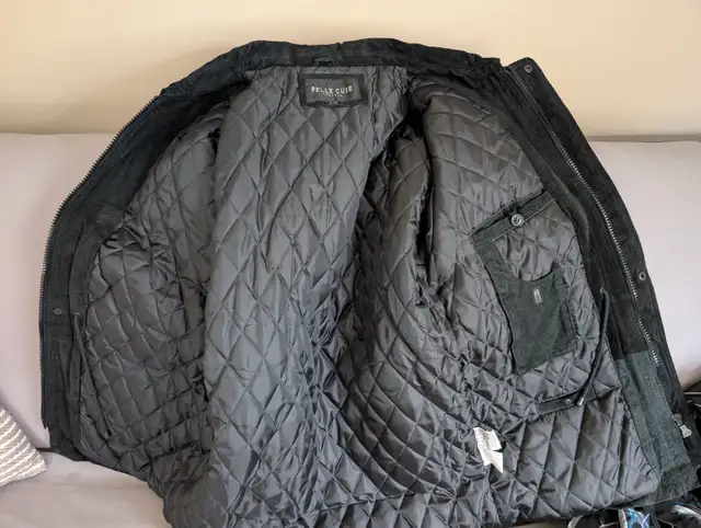 Leather Winter Jacket  (Only worn 3 times) in Men's in Calgary - Image 4