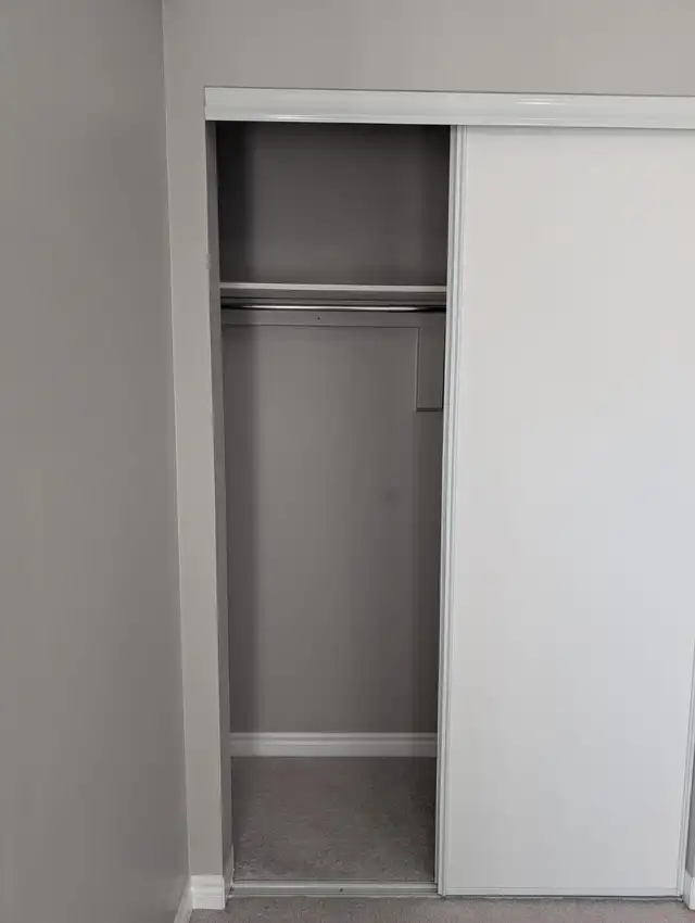 Room for rent at Mississauga and Financial in Room Rentals & Roommates in Mississauga / Peel Region - Image 11