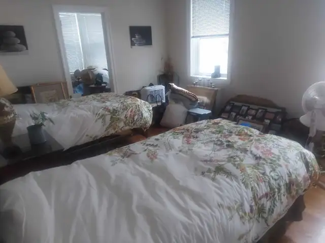 Large 2 bedroom with sunroom  in Long Term Rentals in Pembroke - Image 8