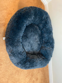 Medium Dog Bed 36 Inch Diameter - Blue Circle - Plush Calming Do