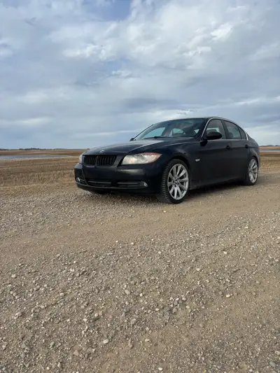 Beautiful well maintained car. Interior and exterior of car in great shape. Fully loaded with sunroo...