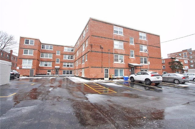 Beautifully updated 1 bedroom apartment co-op for sale in Condos for Sale in Hamilton - Image 2