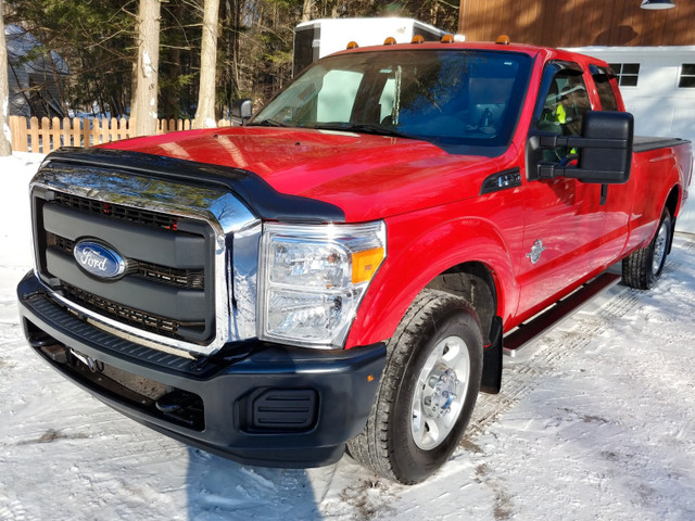 Ford F350 SD XL 2015 dans Autos et camions  à Ouest de l’Île