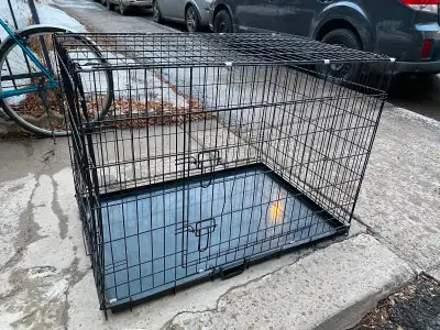 Steel Pet Crate Animal Cage Dog Cat Etc. 42"Lx30"H x28"W Approx. Cage D'Animaux. Chien, Chat. For Do...