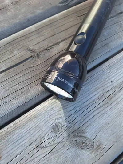 Led flashlight, like new.