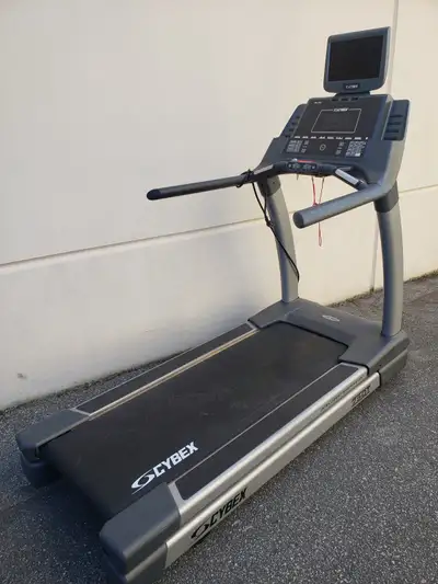 Get your cardio in with this used Cybex 750T treadmill! It is perfect for your home gym. This treadm...