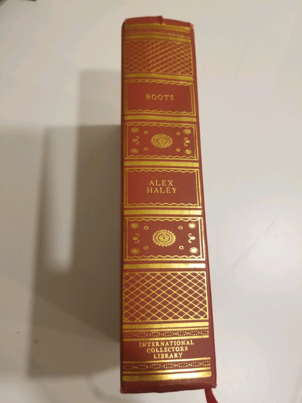 Roots - Alex Haley - Hardcover Collector's edition in Fiction in Oakville / Halton Region - Image 9
