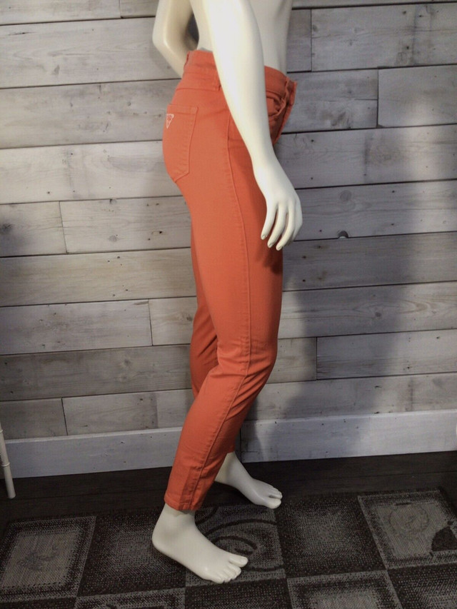 CLOSET SALE - orange Guess jeans - aa25 in Women's - Bottoms in Cambridge - Image 2