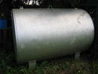 500 Gal oil storage tank