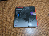 Honeywell QuietSet Stand Fan - 16 Inch - 40x40x122cm
