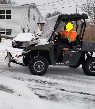 2013 Polaris Ranger 500 4x4 Winch Snowplow Amber flashing lights Dump box Windshield Battery cut off...