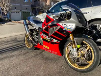 In perfect condition full Ohlins Racing suspension professionally tuned by ACCELERATED TECHNOLOGIES...