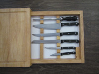 Boxed Knife Set (6 pieces) (LIKE NEW)