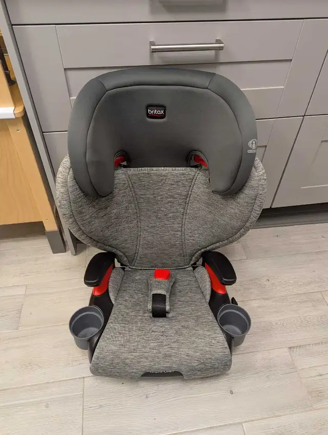 Britax Highpoint Booster in Strollers, Carriers & Car Seats in Ottawa - Image 2