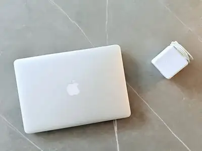 MacBook Pro 13 po Retina 2015, View more