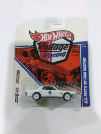HOT WHEELS VINTAGE RACING A.J. FOYTS '65 FORD MUSTANG DIECAST 