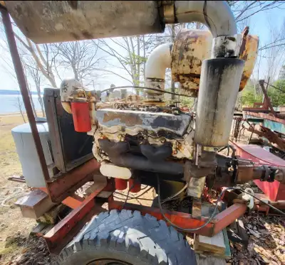 3208 CAT diesel engine with 72 series marine velvet drive. 225 horse power. Natural aspirated. Mecha...