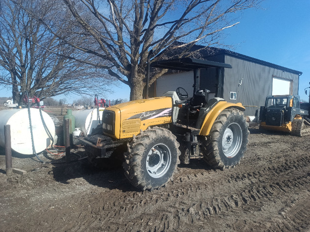 Challenger MT455B 4x4 in Farming Equipment in Kawartha Lakes - Image 4