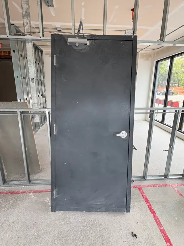 Steel commercial door and frame63384461720835122