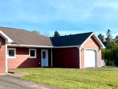 Spacious 2-Bedroom, 1.5-Bathroom Duplex with garage