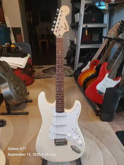 2004 Squire Strat Infinity Antique White Guitar, View more