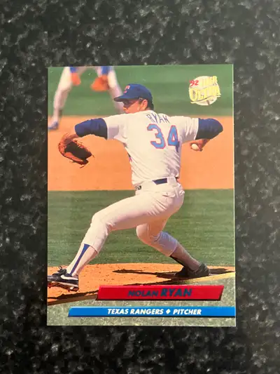 1992 Fleer Ultra Series 1 & 2 plus award winners Baseball cards, View more