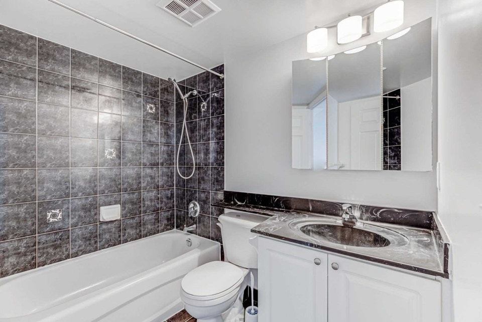Prime Yonge & Finch Location – Furnished 1-Bedroom Condo 2