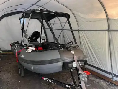 Explore your local lakes this year, and save on fuel costs! This "almost new" 2021 12' Stryker 360 w...