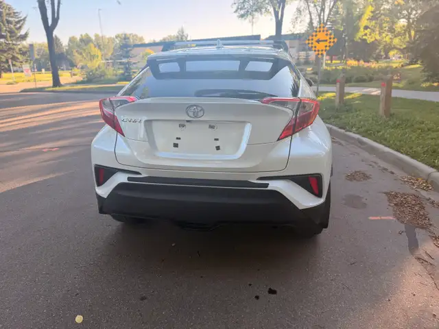 Toyota C-HR564717204118579203