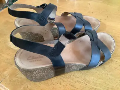 Clarks US 8, View more