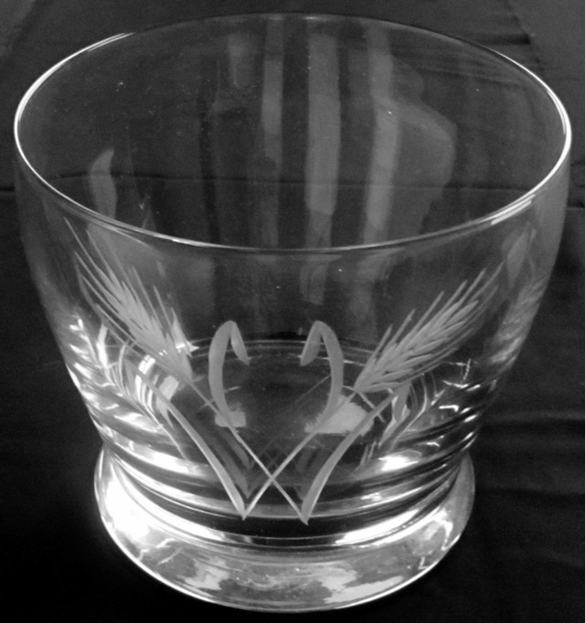 Antique 6-inch Fine Cut-Glass Bowl; Louisbourg in Home Décor & Accents in Cape Breton