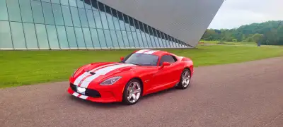 2015 Viper GT - Red with white 3M stripes, 6 speed manual, only 3,700 kms with factory Rittler polis...