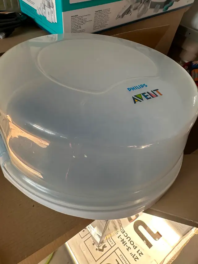 Philips Avent Microwave Sterilizer in Feeding & High Chairs in Oakville / Halton Region - Image 2