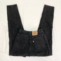 Vintage Black Levi’s | Orange Tab 632 | High Waisted Mom Jeans |