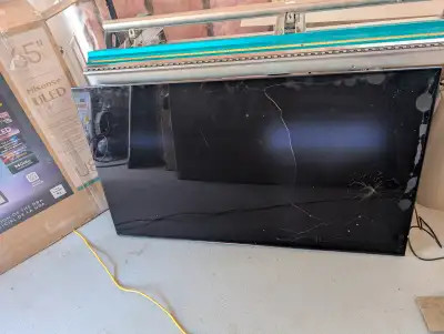 Brand New Broken Screen Hisense QLED 65” TV For Sale, View more
