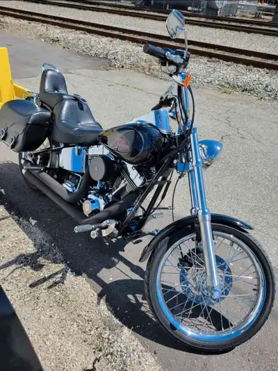 2008 harley softail custom Has the 96 cu inch engine, stage 1 with the 6 speed transmission. Servici...