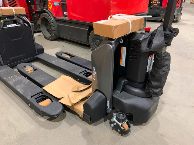 Raymond Edge Power Pallet Jack…$2995 in Other Business & Industrial in St. Albert - Image 2
