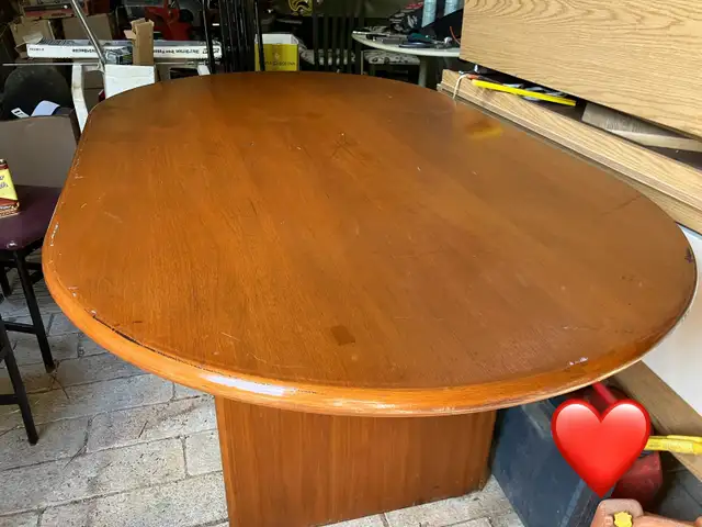 Oval Wood Dining Table in Dining Tables & Sets in Markham / York Region - Image 2
