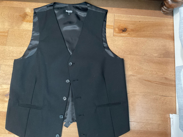 Habit noir pantalon et veste sans manche Gr 28 dans Hommes  à Longueuil/Rive Sud - Image 2