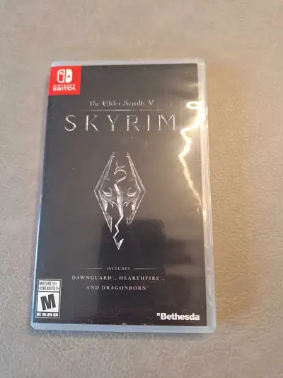 Skyrim The Elder Scrolls V Jeu Nintendo Switch Prix: 40$ Nous sommes situés à Laval près du pont Pie...