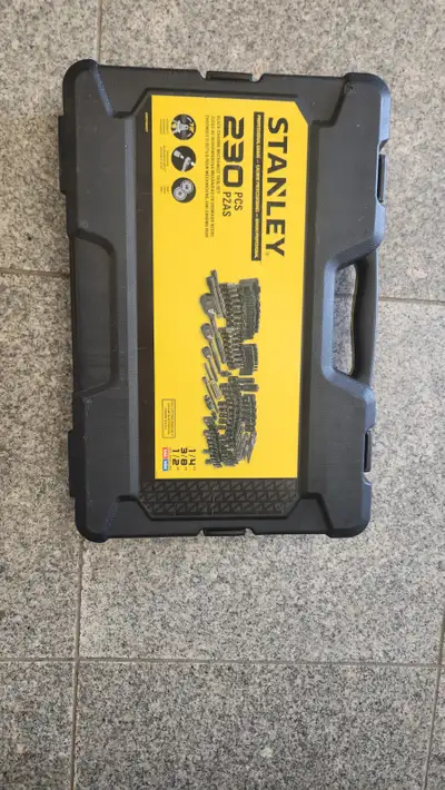 stanley black chrome socket set 229 piece set will deliver 155 firm $cash only call 7785352735.