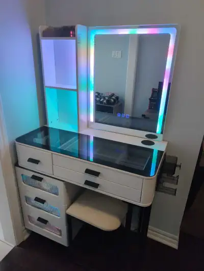 Modern Makeup Vanity Set, View more