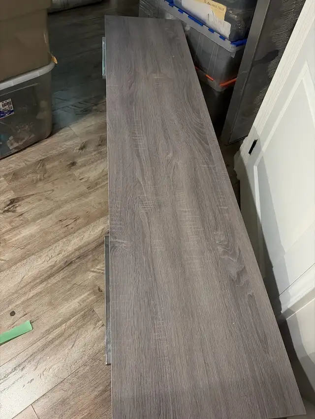  Beautiful gray TV stand in mint Condition with silver  legs in Other Tables in Oshawa / Durham Region - Image 3