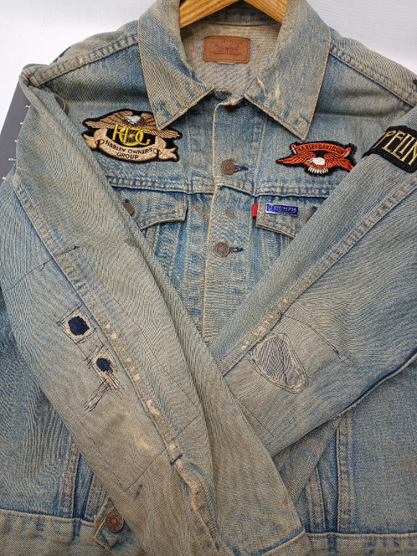 One of a Kind Harley Davidson Motorcycle Art  Levi's Jean Jacket in Arts & Collectibles in Kitchener / Waterloo - Image 3