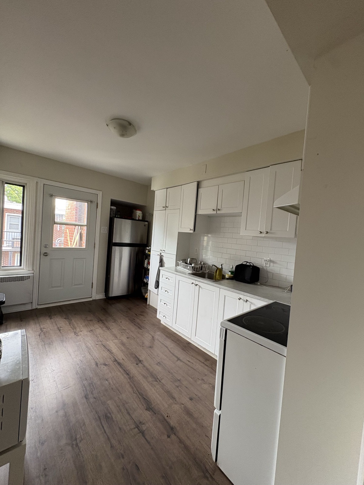 Lasalle – GRAND 4 1/2 À Louer — photo 3