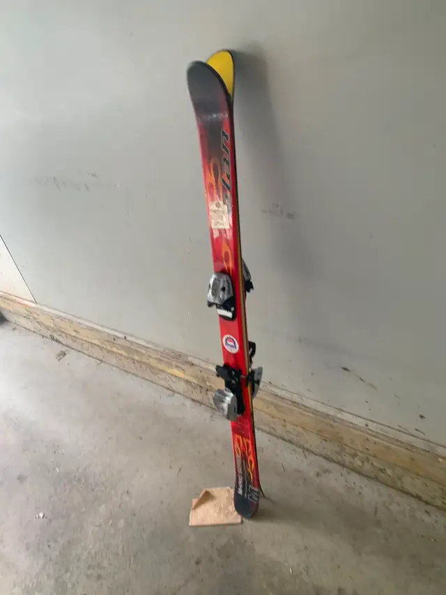 junior skis552492780801894401